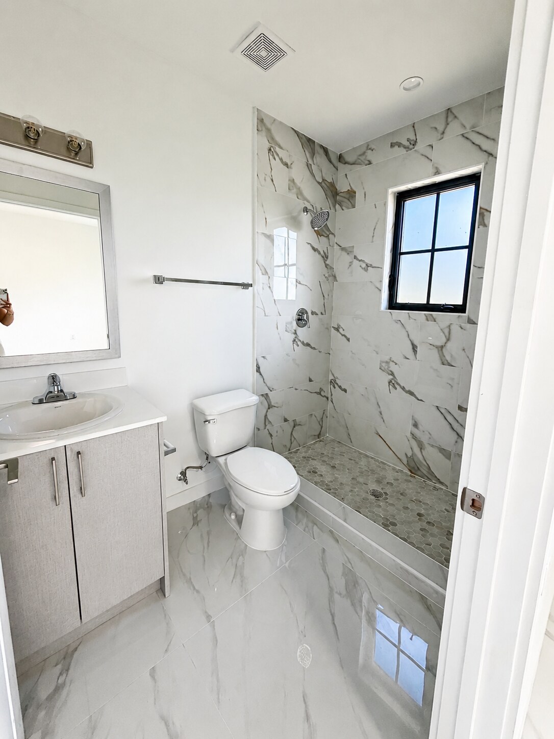 Apartment feature 8 in Hialeah