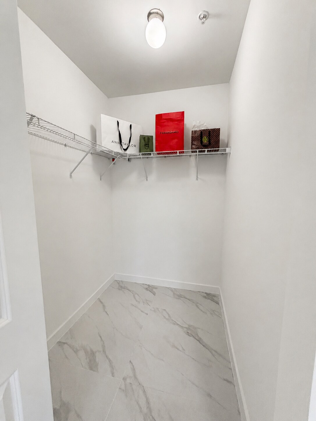 Apartment feature 12 in Hialeah